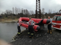 Záchrana zraněné labutě byla úspěšná